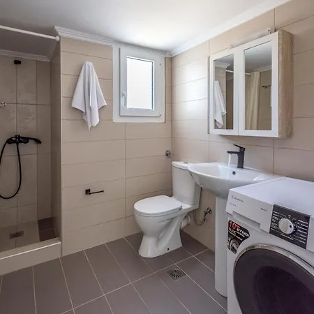 Brizet Sea & Side Sea View Apartmán *